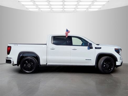 New 2026 GMC Sierra 1500 Elevation image 3