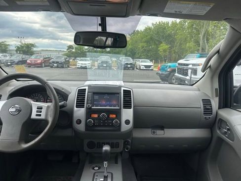 Used 2021 Nissan Frontier SV RWD image 24