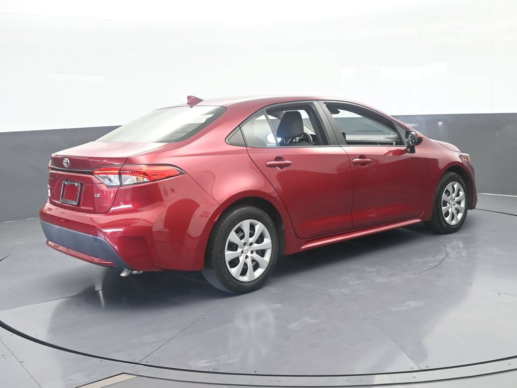 Used 2022 Toyota Corolla LE FWD image 6