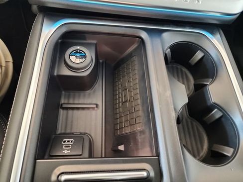 New 2025 Ford Expedition Platinum w/ Driver's Package image 26