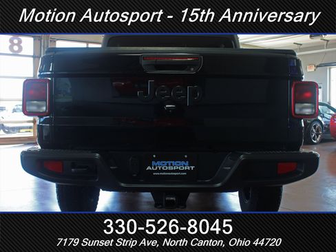 Used 2022 Jeep Gladiator Sport image 9