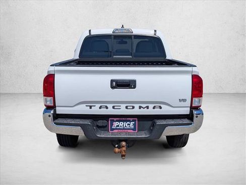 Used 2017 Toyota Tacoma SR5 w/ Tow Package RWD image 6
