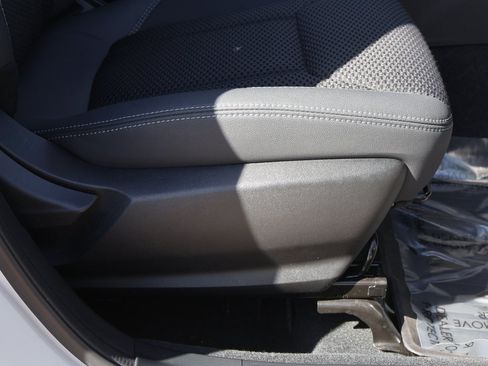 Used 2020 Subaru Forester Premium image 11