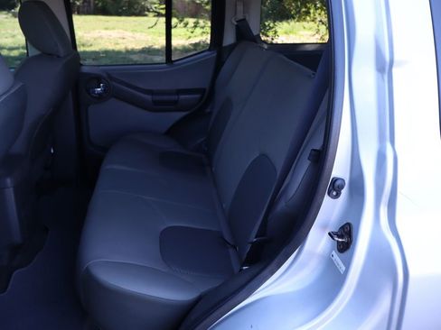 Used 2015 Nissan Xterra S image 20