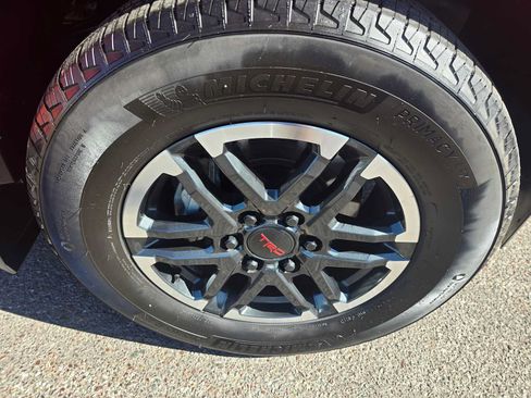 Used 2024 Toyota Tacoma TRD Sport w/ TRD Sport Premium Package AWD/4WD image 9