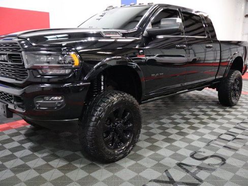 Used 2021 RAM 2500 Limited AWD/4WD image 3