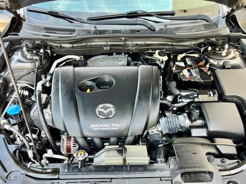 Used 2017 MAZDA MAZDA3 Touring FWD image 34