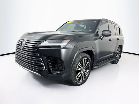 Used 2024 Lexus LX 600 4WD w/ Appearance Package image 3