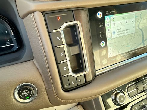 Used 2022 GMC Yukon XL Denali image 30