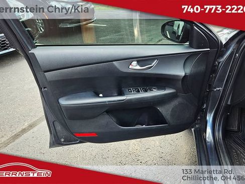 Used 2021 Kia Forte LXS FWD image 8