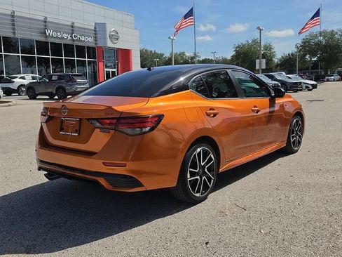 Certified 2025 Nissan Sentra SR w/ SR Premium Package FWD image 8