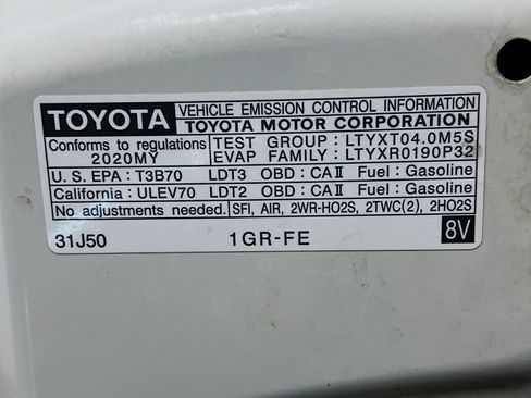 Used 2020 Toyota 4Runner Venture w/ Moonroof Package AWD/4WD image 23
