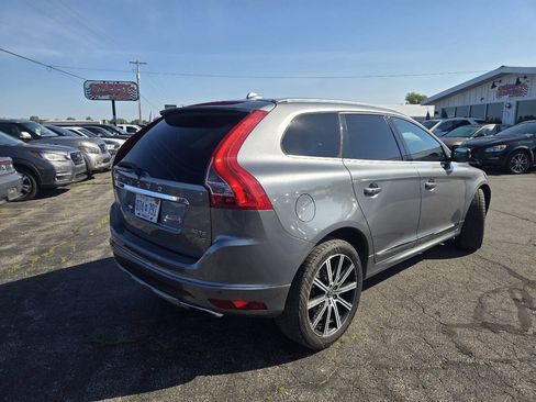 Used 2016 Volvo XC60 T6 w/ Proximity Package AWD/4WD image 3