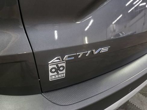 Used 2023 Ford Escape Active w/ Tech Pack #1 AWD/4WD image 9