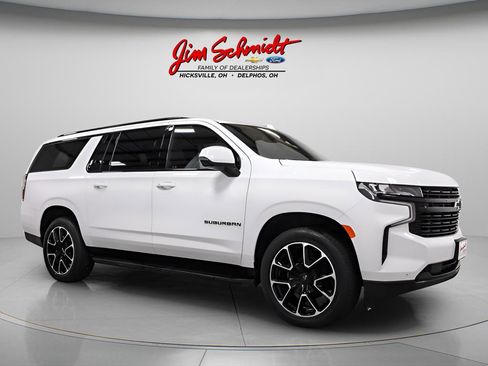 Used 2024 Chevrolet Suburban RST w/ Luxury Package AWD/4WD image 1