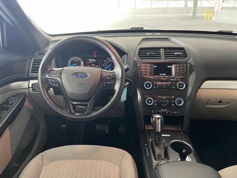 Used 2018 Ford Explorer 4WD image 10