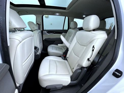 Used 2021 Cadillac XT6 Premium Luxury image 30