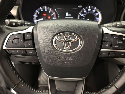 Certified 2023 Toyota Highlander LE image 11