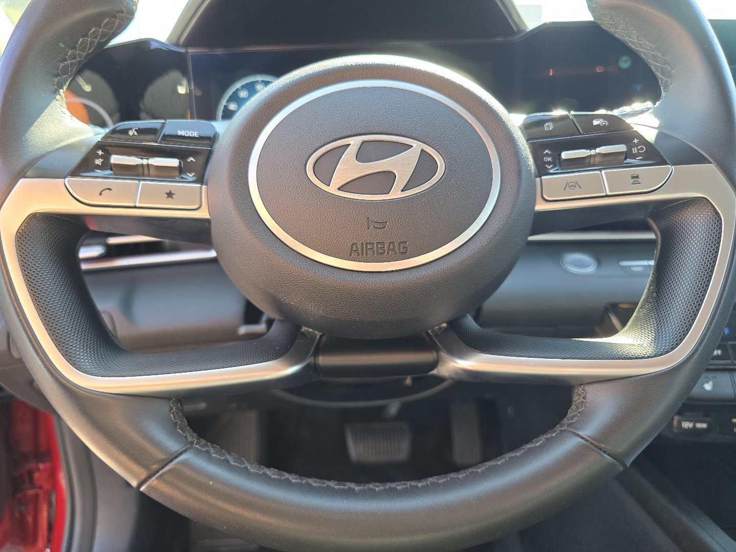 Used 2024 Hyundai Elantra Limited FWD image 34
