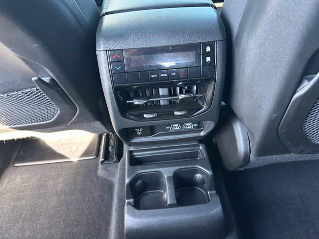 Used 2024 Jeep Grand Cherokee L Altitude AWD/4WD image 18