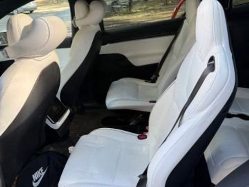 Used 2023 Tesla Model X Plaid AWD/4WD image 4