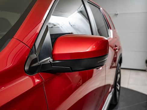 Used 2025 Honda Pilot EX-L image 9