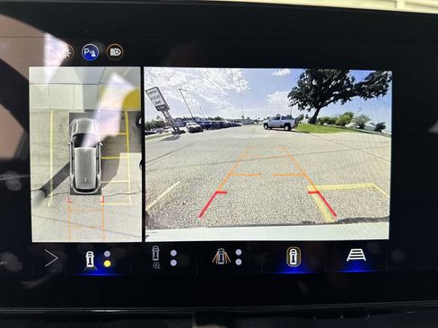 Certified 2025 Chevrolet Equinox LT w/ Convenience Package II AWD/4WD image 23