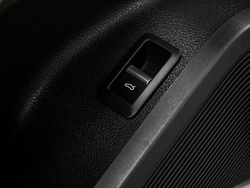 Used 2019 Audi Q5 2.0T Premium Plus w/ Premium Plus Package image 43