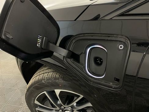New 2026 Cadillac Optiq Sport 1 w/ LPO, Floor Liner Package AWD/4WD image 36