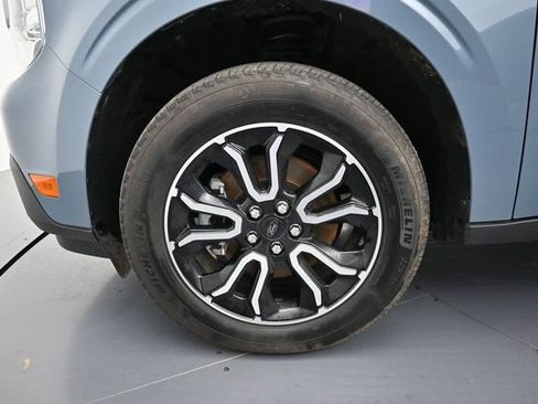 Certified 2024 Ford Maverick Lariat w/ 4K Tow Package AWD/4WD image 9