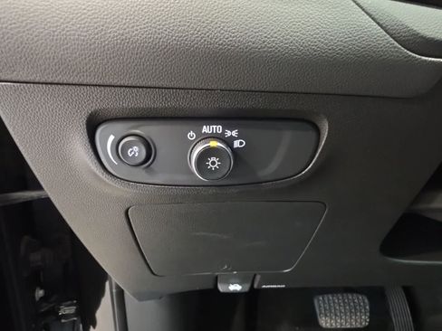 Used 2024 Buick Encore GX Preferred FWD image 18