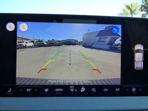 New 2025 Ford Maverick XLT w/ XLT Luxury Package image 22