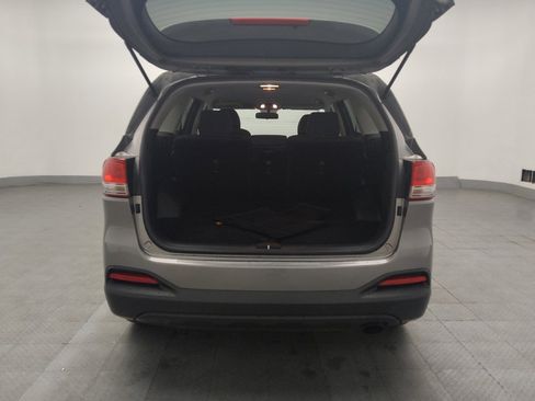Used 2018 Kia Sorento FWD image 29