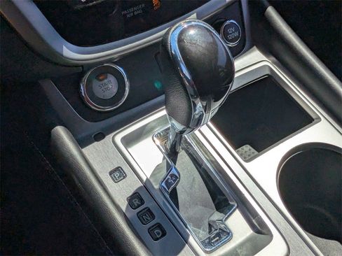 Used 2023 Nissan Murano SV image 23