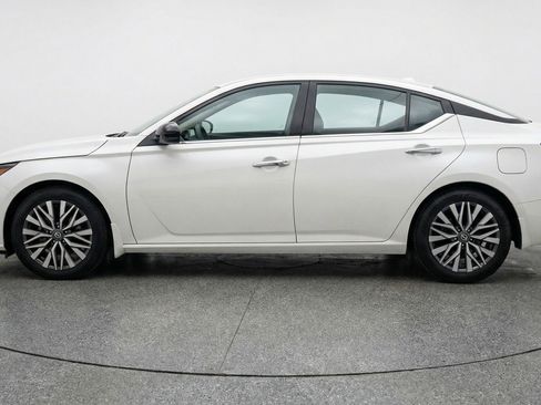 Used 2025 Nissan Altima 2.5 SV image 5