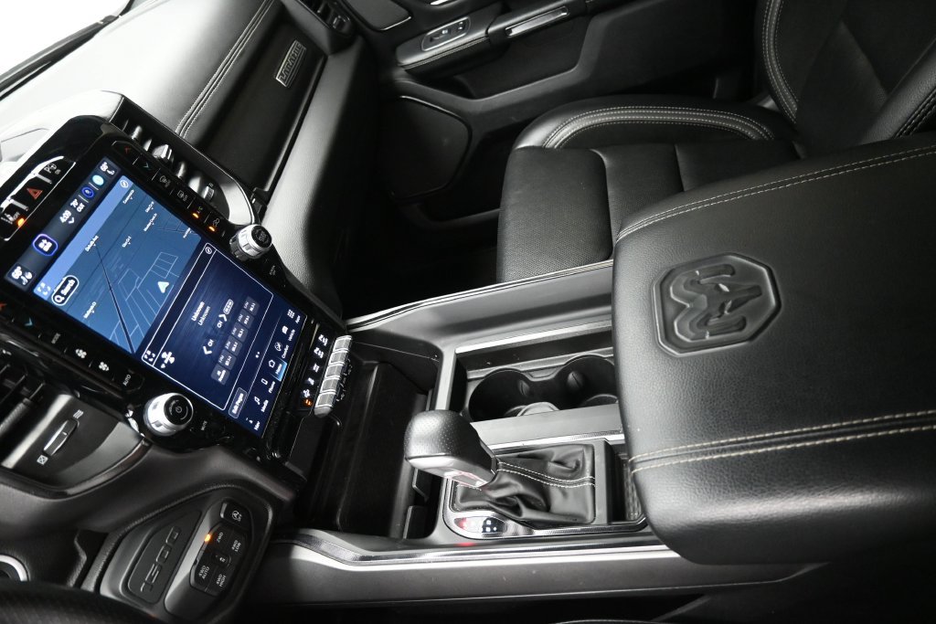 Used 2023 RAM 1500 Laramie AWD/4WD image 18
