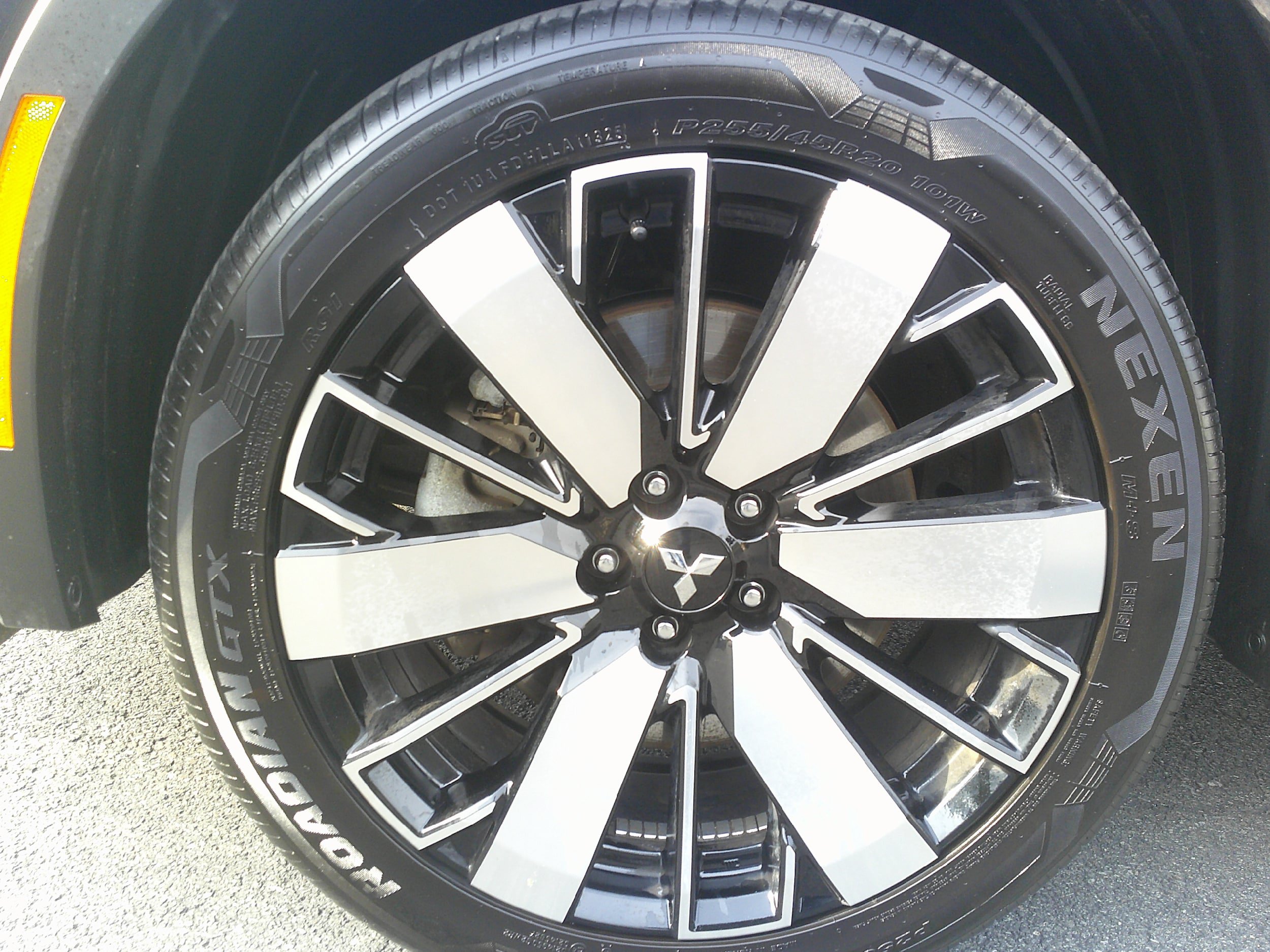Used 2025 Mitsubishi Outlander SE AWD/4WD image 17