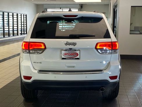 Used 2017 Jeep Grand Cherokee Limited AWD/4WD image 5
