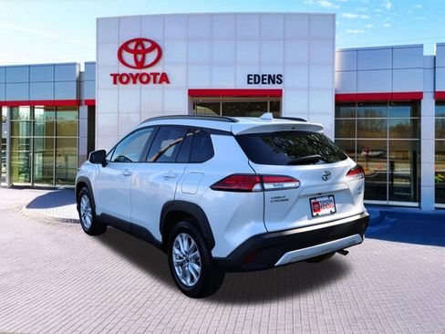 Used 2023 Toyota Corolla Cross LE AWD/4WD image 7