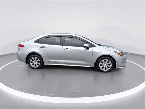 Certified 2025 Toyota Corolla LE AWD/4WD image 10