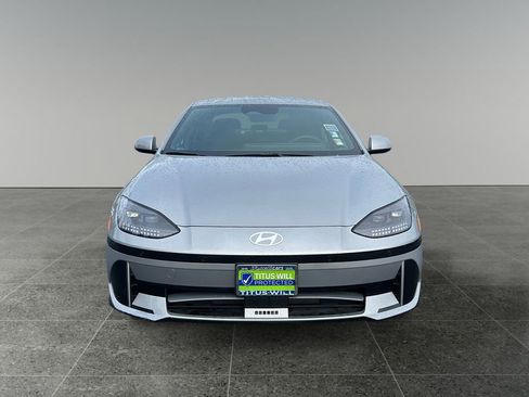 Used 2023 Hyundai Ioniq 6 SE image 2