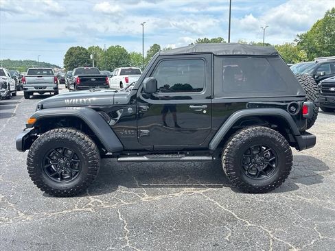 Used 2025 Jeep Wrangler Sport AWD/4WD image 4