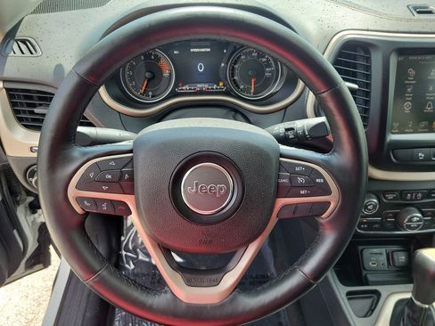 Used 2016 Jeep Cherokee High Altitude image 26