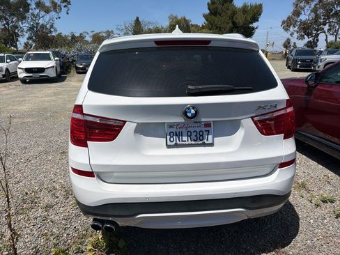 Used 2017 BMW X3 sDrive28i image 4