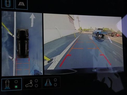 New 2025 GMC Terrain Elevation w/ Elevation Premium Package image 23