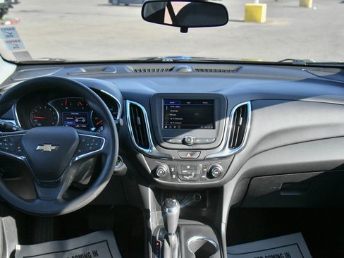 Used 2020 Chevrolet Equinox LT image 32