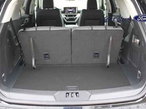 New 2026 Ford Explorer Active RWD image 6