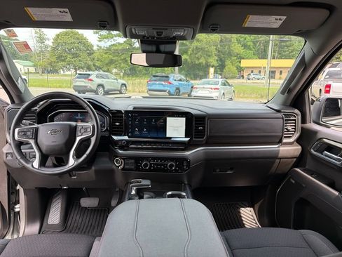 Used 2025 Chevrolet Silverado 1500 RST w/ Convenience Package II AWD/4WD image 8