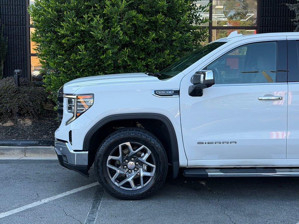 Used 2024 GMC Sierra 1500 SLT w/ SLT Premium Plus Package AWD/4WD image 10