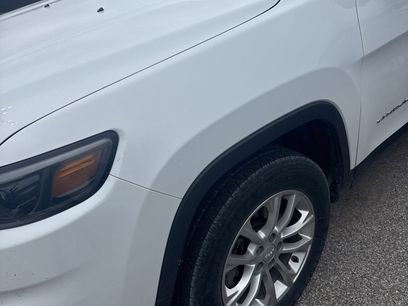 Used 2019 Jeep Cherokee Latitude w/ Cold Weather Group